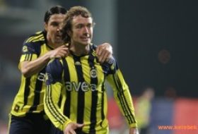 Lugano Fenerbahçe’de kalmak istiyor